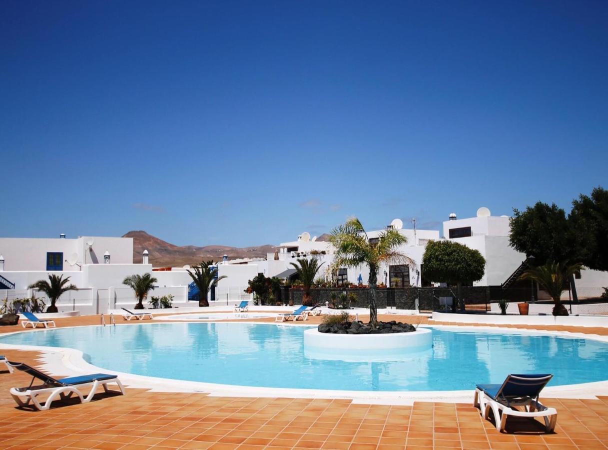 Vacacional Con Balcon La Vela Ferienhaus