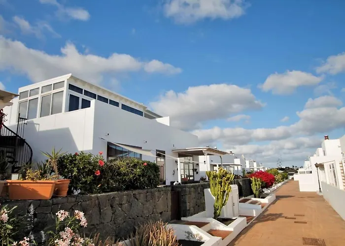 Casal Con Balcon La Vela Vivienda Vacacional