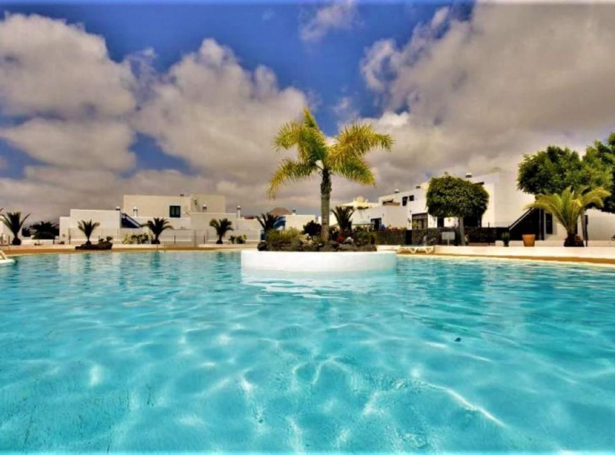 Casal Con Balcon La Vela Holiday home *